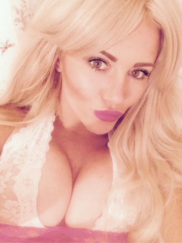 [Image: LizzieMurphyxx_1.jpg]