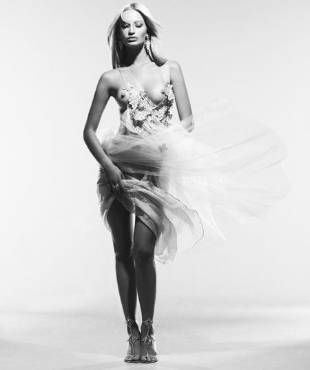 [Image: Loris-Kraemerh-topless-naked-nude_10.jpg]