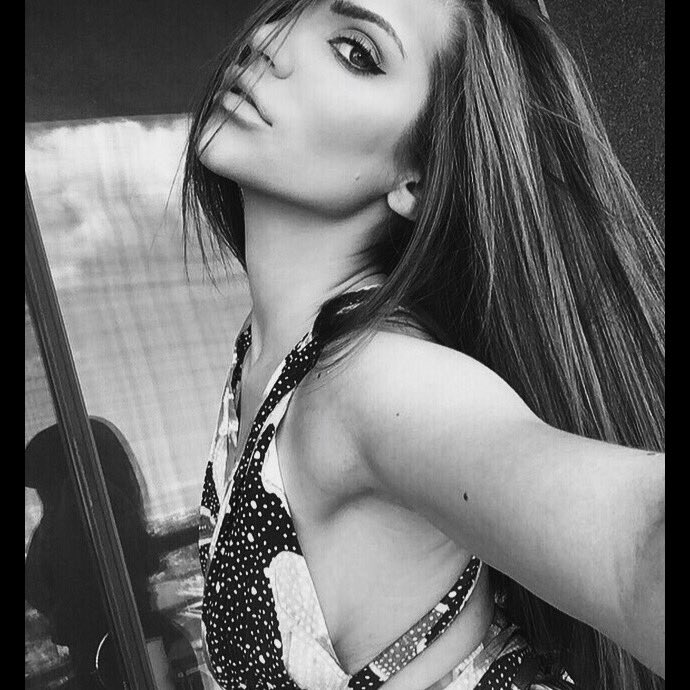 [Image: LoveableLaurel.jpg]