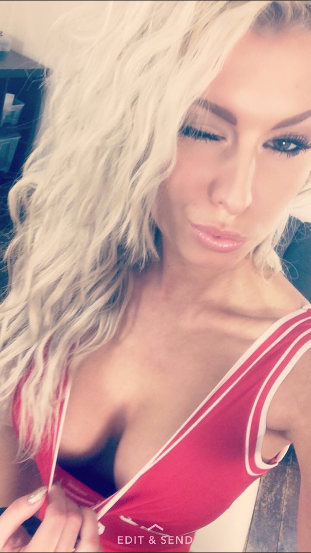 [Image: LucieJones6.jpg]