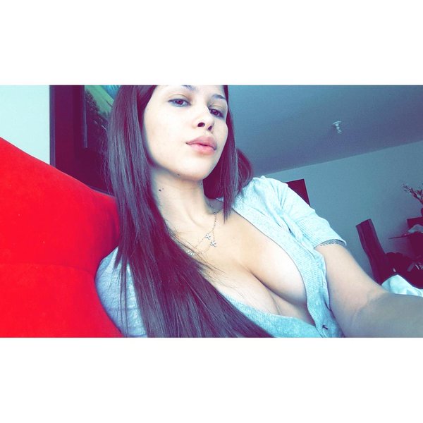 [Image: Lymiaa-sexy-selfie_10.jpg]