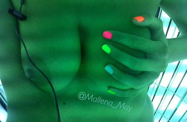 [Image: Mallena-May-topless-naked-nude_7.jpg]