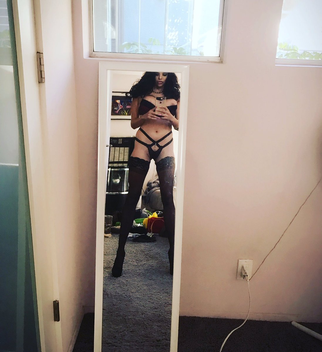 [Image: MissyxMartinez_2.jpg]