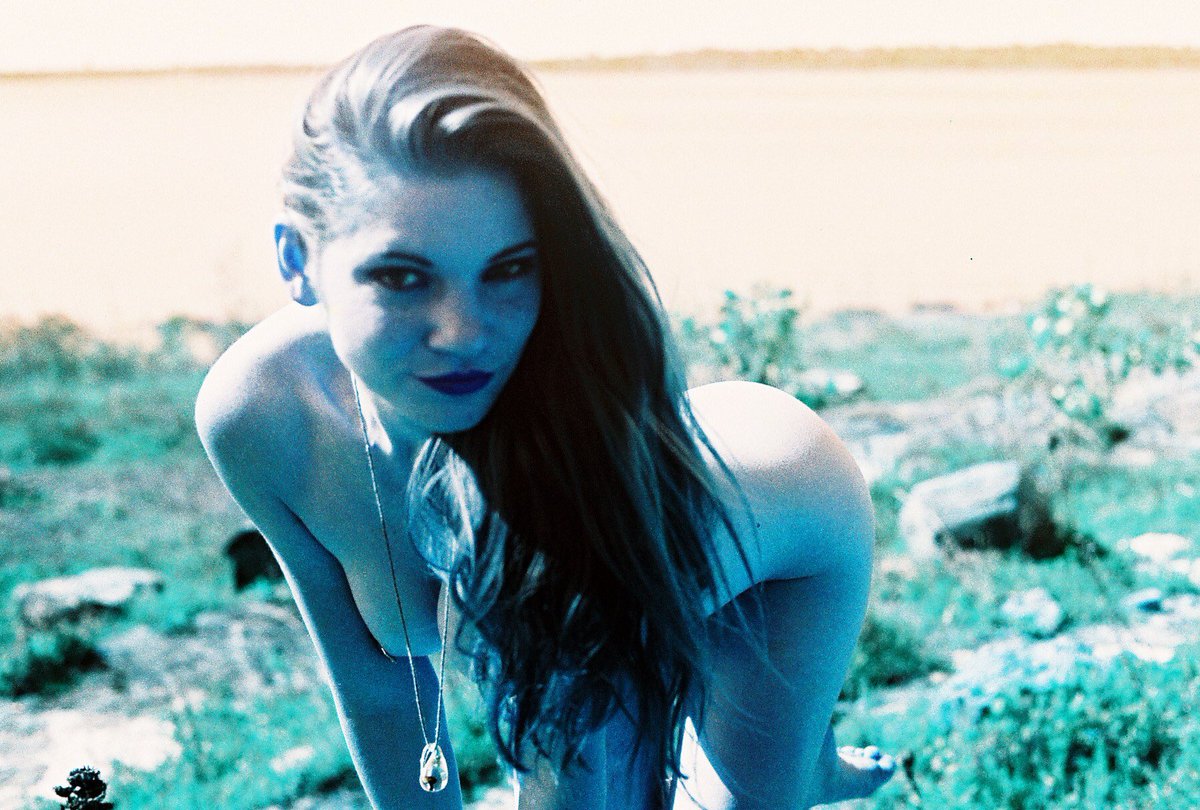 [Image: Misty-Lovelace-topless-naked-nude_3.jpg]