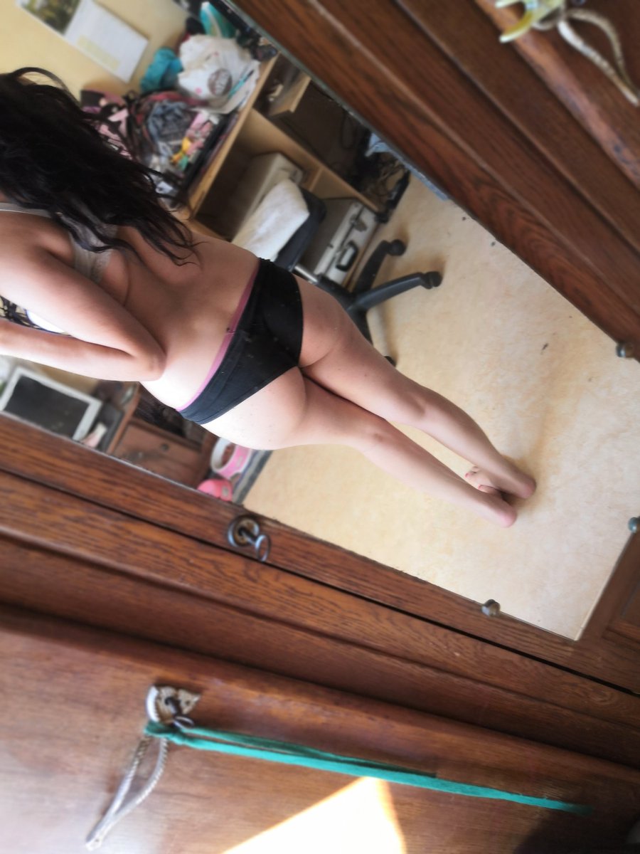 [Image: MlleLilithX_14.jpg]