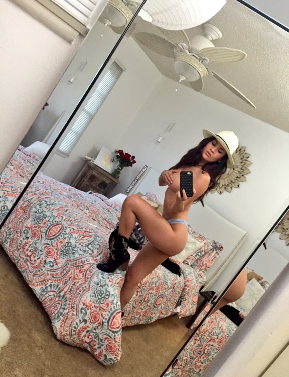 [Image: MsVeraCruzxxx_4.jpg]