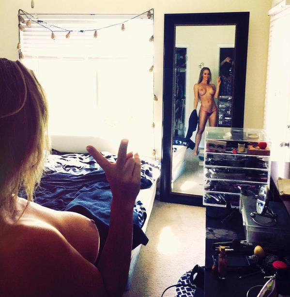 [Image: Nicole-Aniston-topless-naked-nude_13.jpg]