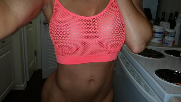 [Image: Nicole-Aniston-topless-naked-nude_2.jpg]