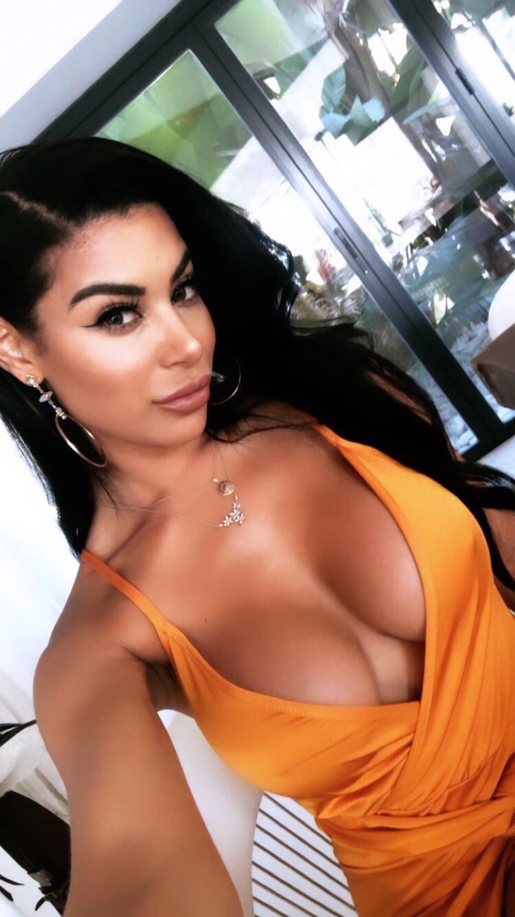 [Image: OliviaBerzinc.jpeg]