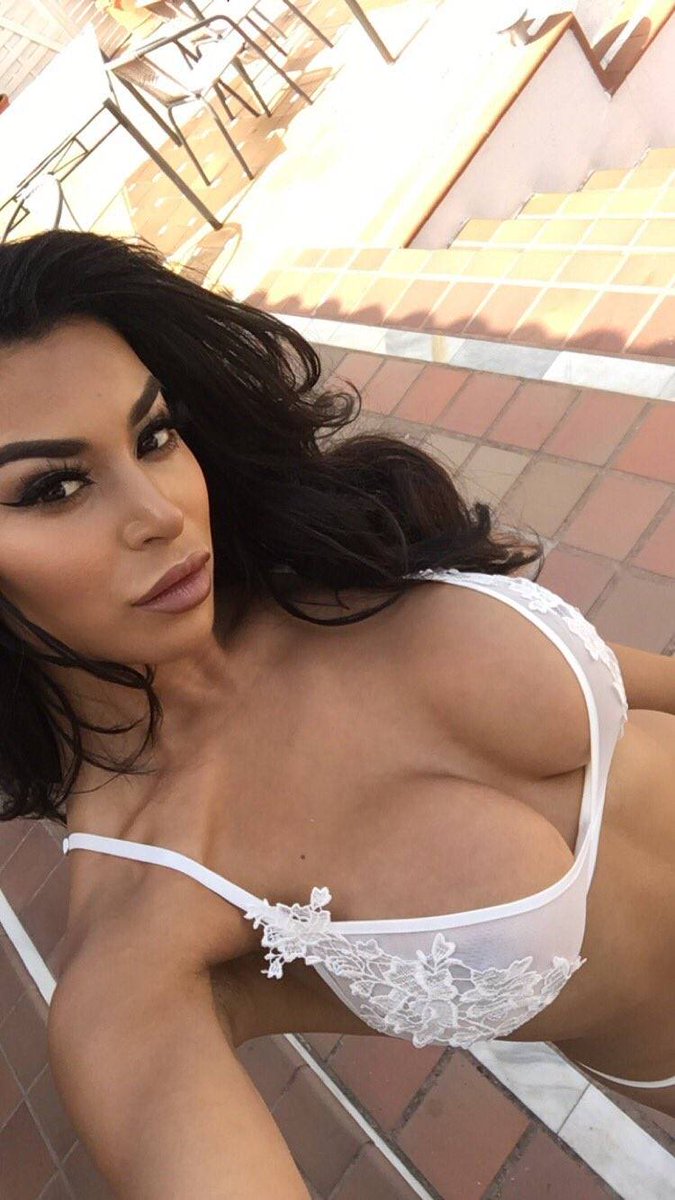 [Image: OliviaBerzinc_9.jpg]