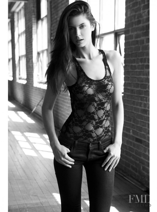 [Image: Paulina-Murchie-Topless-Naked-Nude_18.jpg]