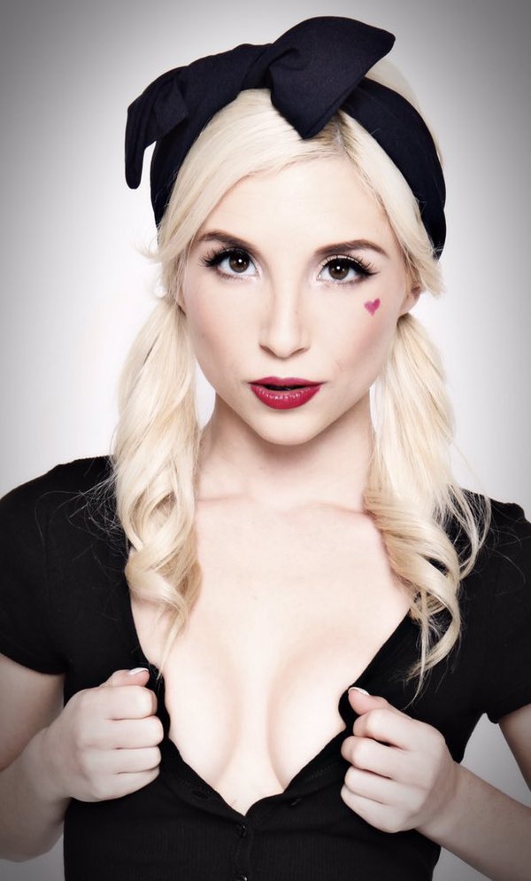 [Image: Piper-Perri-topless-naked-nude_12.jpg]