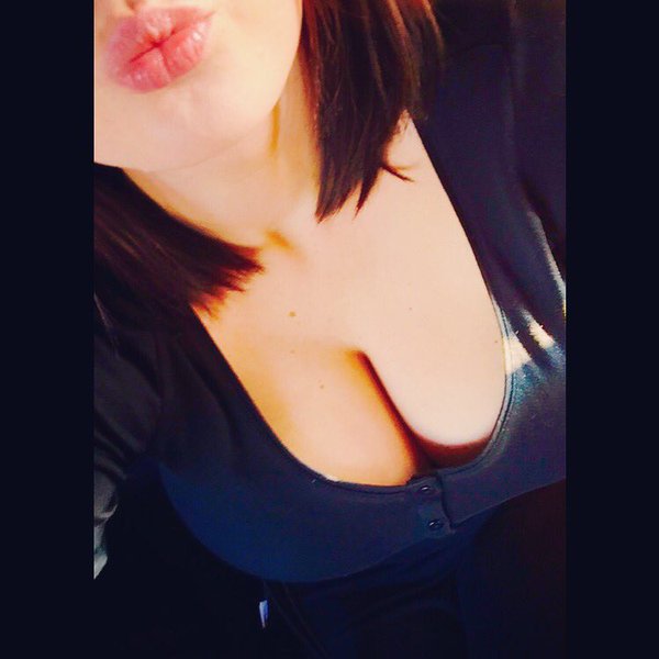 [Image: RenaThorneModel_3.jpg]