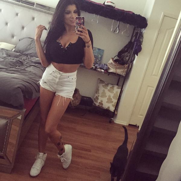 [Image: Romi-Rain-naked-selfie_12.jpg]