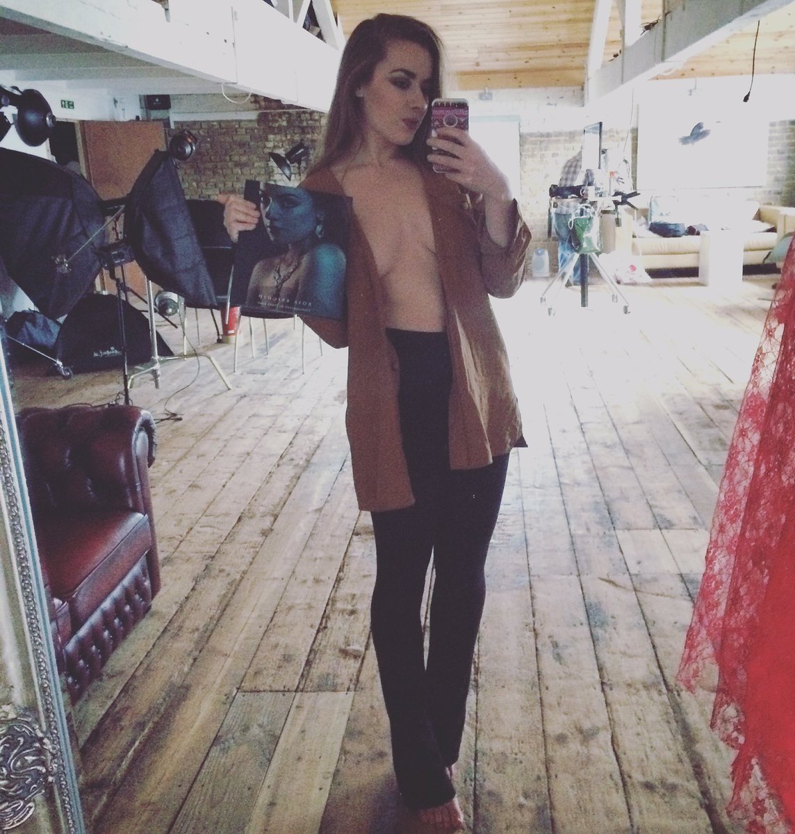 [Image: RosaBrighid_14.jpg]