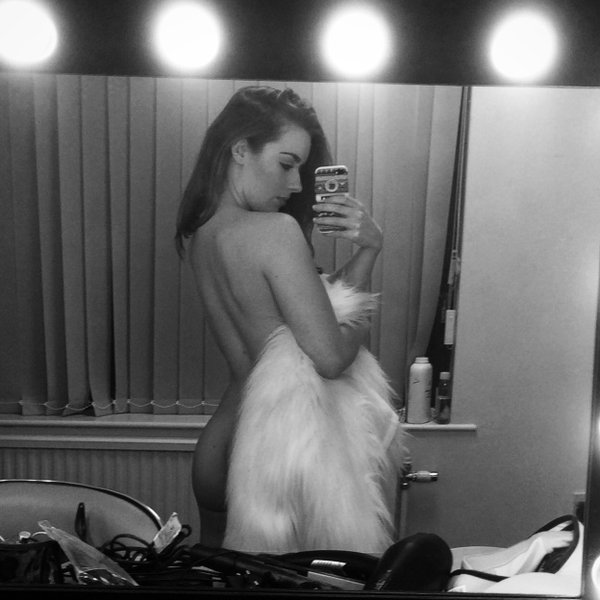 [Image: RosaBrighid_7.jpg]