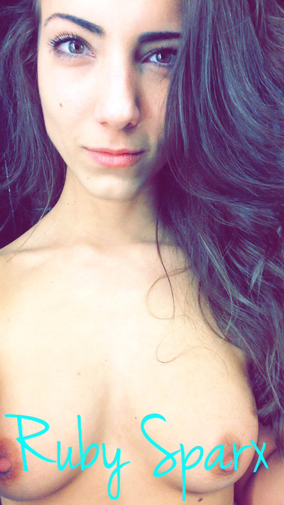 [Image: Ruby-Sparx-naked-selfie_7.jpg]