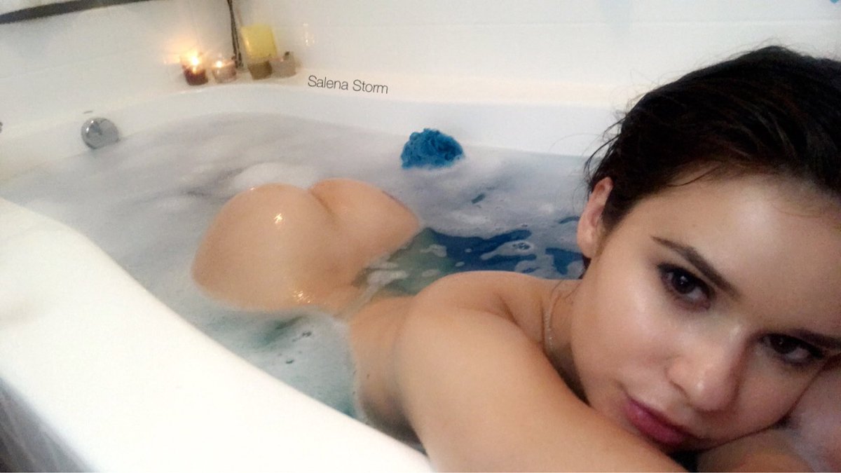 [Image: SalenaStorm_4.jpg]