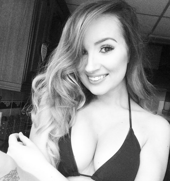 [Image: SamHModel_19.jpg]