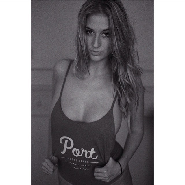 [Image: Sasha-Gemini-topless-naked-nude_3.jpg]