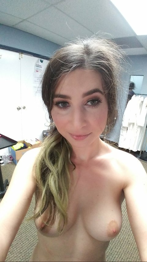 [Image: SexySerenaB_3.jpg]