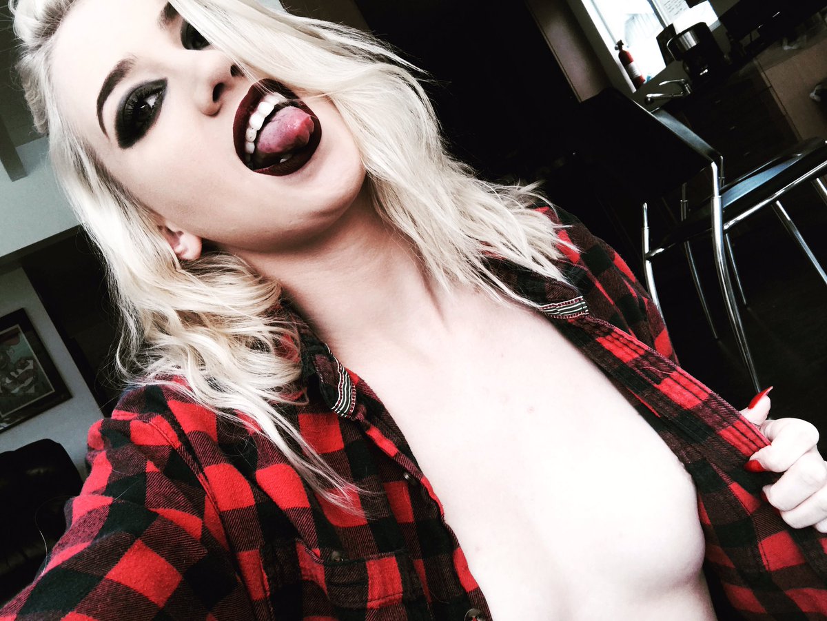 [Image: Sierra-Nicole-topless-naked-nude_16.jpg]