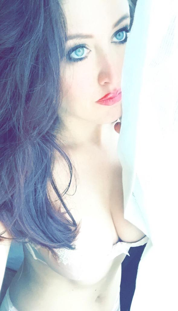 [Image: SoCalValerie.jpg]