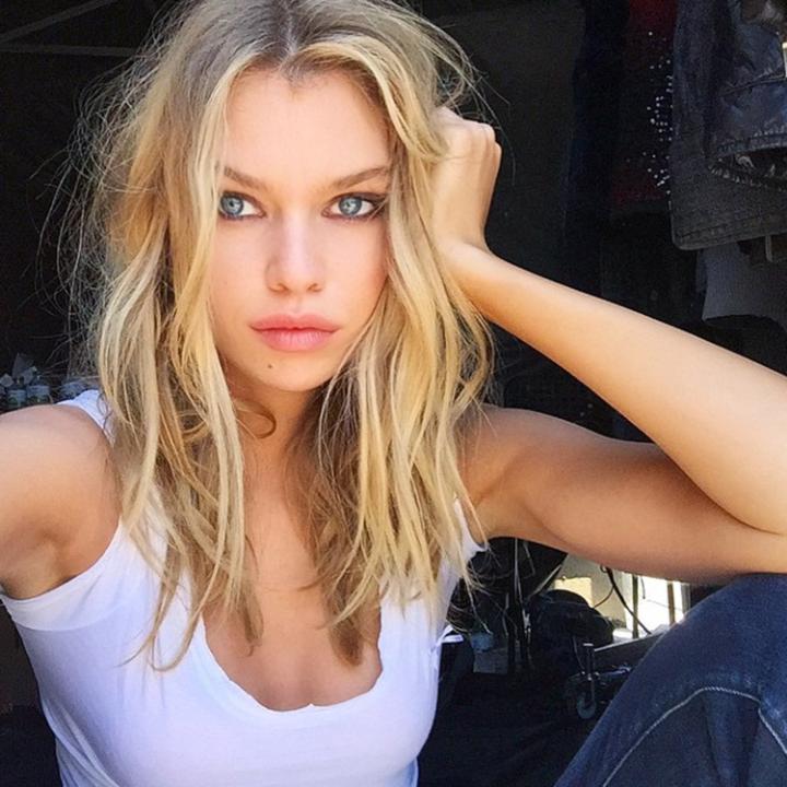 [Image: Stella-Maxwell-topless-naked-nude_1.jpg]