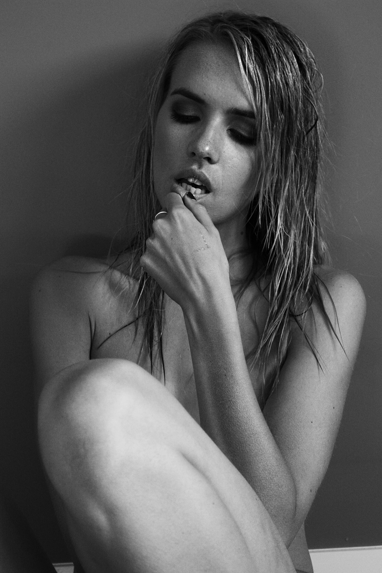 [Image: Stephanie-Mac-topless-naked-nude_6.jpg]