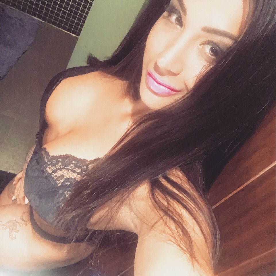 [Image: Susy-Gala-topless-naked-nude_15.jpg]