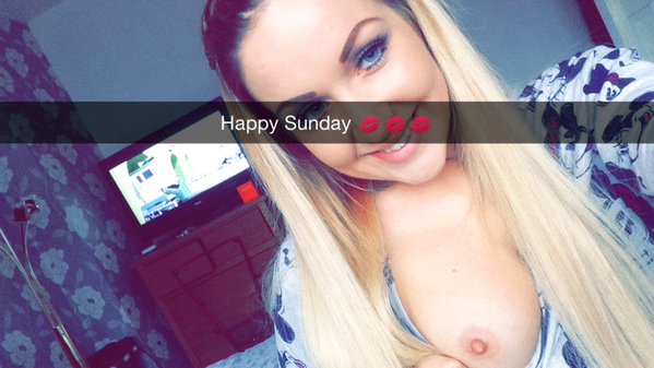 [Image: Tori-Leigh-naked-selfie_7.jpg]