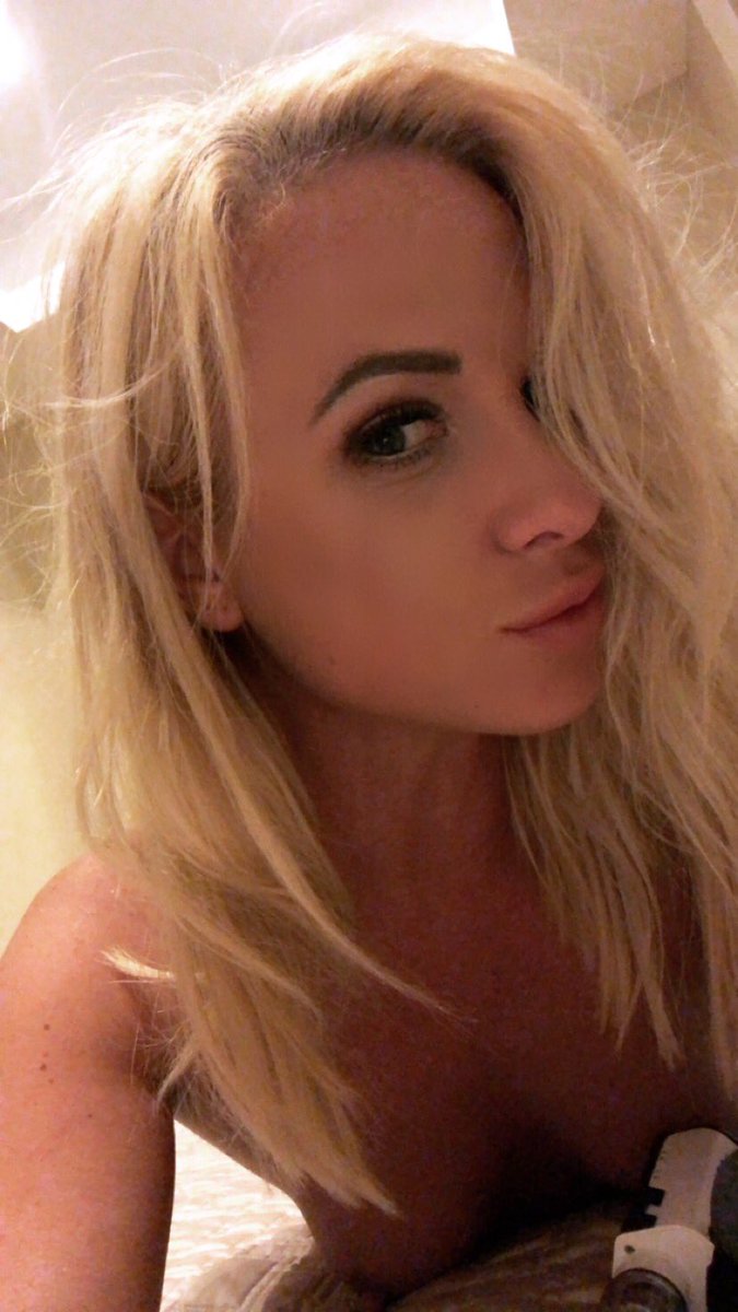 [Image: VINNAREED_.jpg]