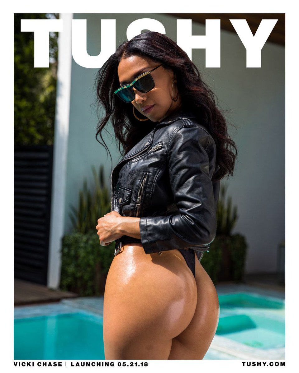 [Image: VickiChase_16.jpg]