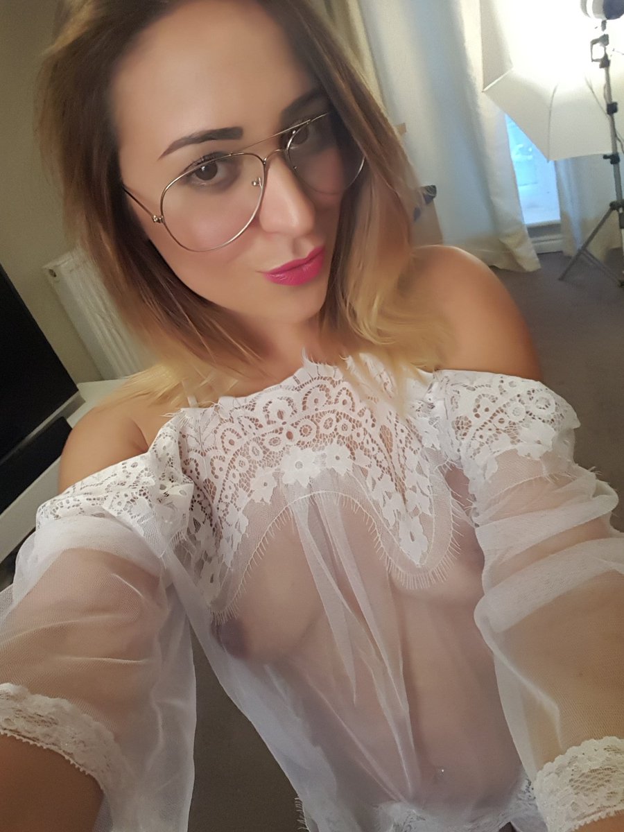 [Image: XPeachysamantha.jpg]