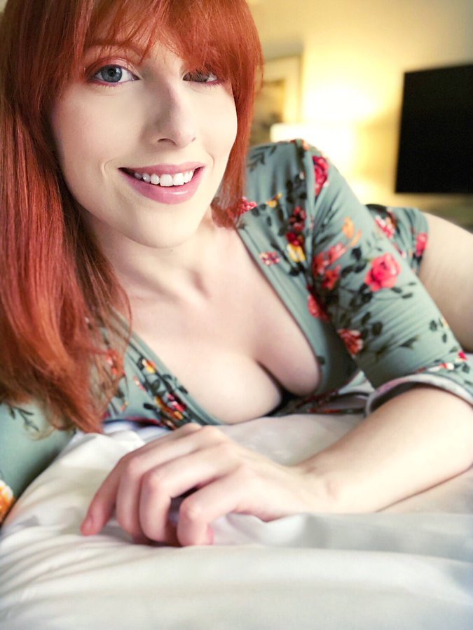 [Image: alexharpermodel_1.jpeg]