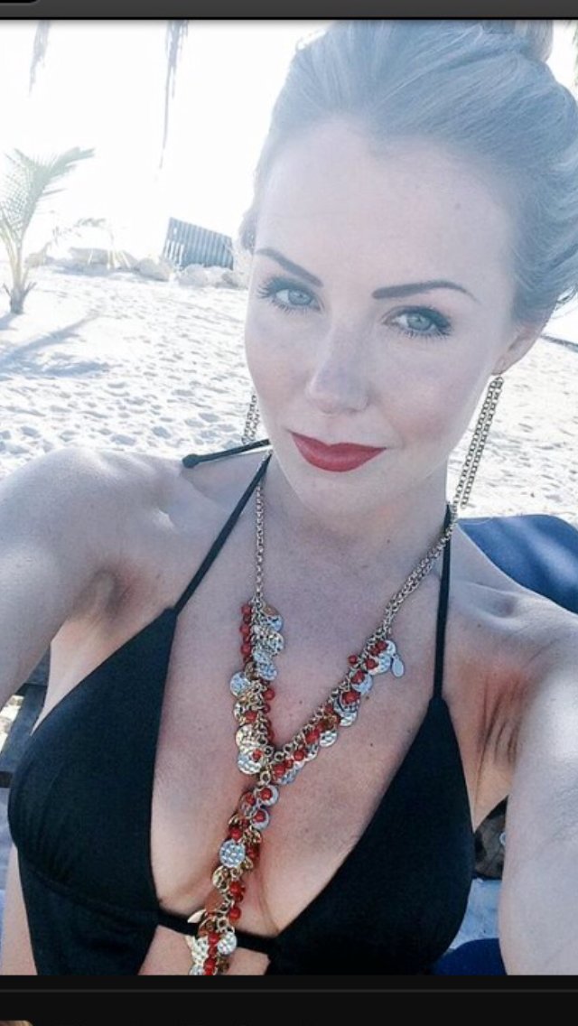 [Image: becky_roberts22_4.jpg]