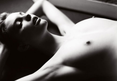 [Image: clara-settje-topless_2.jpg]
