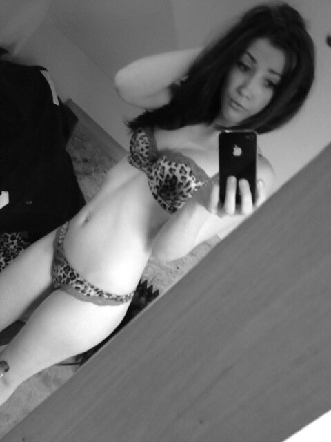 [Image: cloetoshxo.jpg]