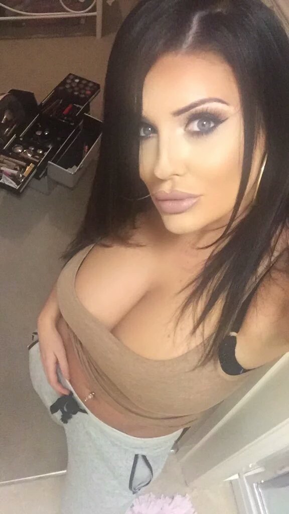 [Image: emmagreenmodel_2.jpg]