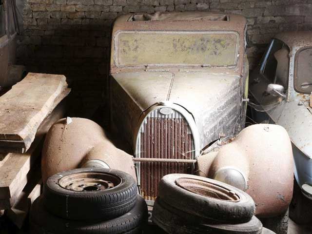 [Image: huge-french-barn-find_4.jpg]