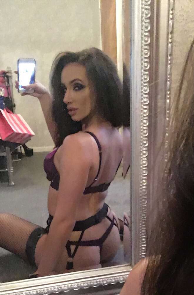 [Image: jade_babeees_3.jpg]