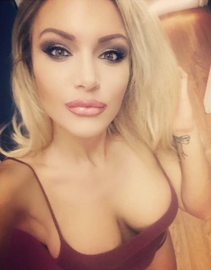 [Image: jennahoskins_2.jpg]