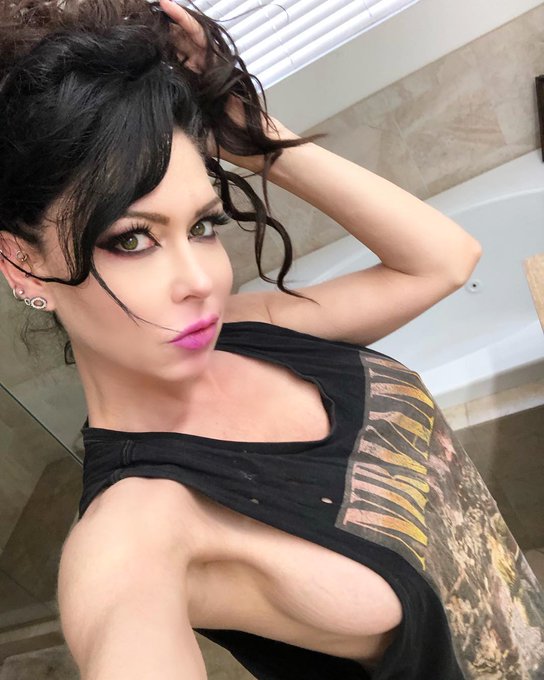 [Image: jessicajaymes2.jpeg]