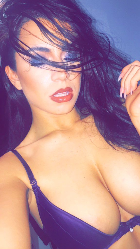 [Image: katiesalmon24_7.jpg]