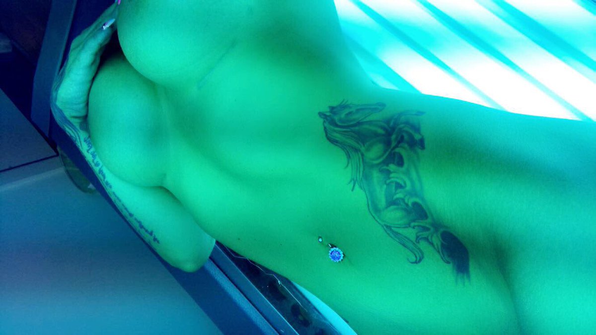 [Image: kayleighwanles12_1.jpg]