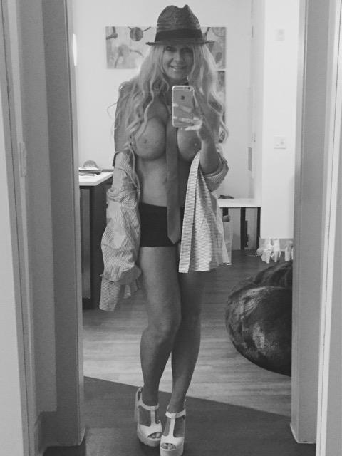 [Image: kelleycabbana.jpg]