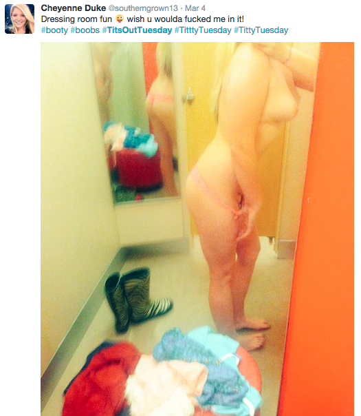 [Image: sexy-selfies-10-march_28.png]