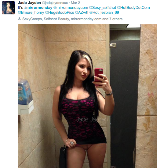 [Image: sexy-selfies-10-march_9.png]