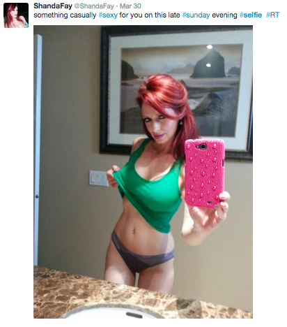 [Image: sexy-selfies-31-march_12.png]