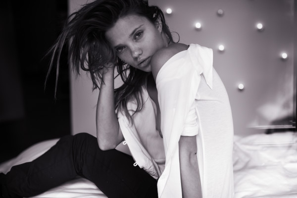 [Image: svetlana-cluck-topless-naked-nude_8.jpg]